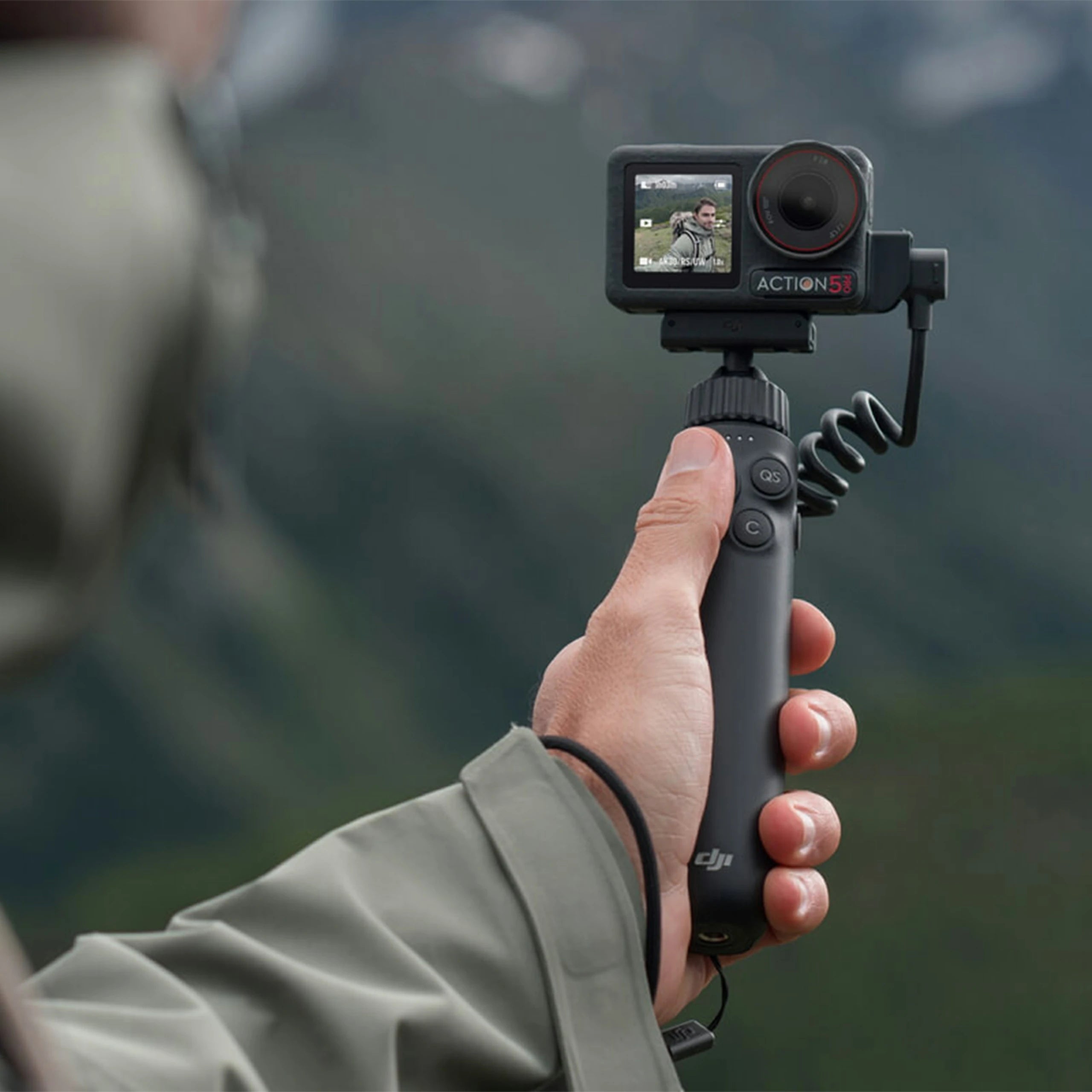 Osmo Action Multifunctional Charging Handle – DJI USA Online Store